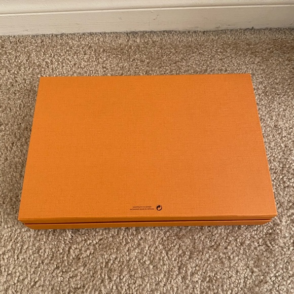 Authentic Louis Vuitton Magnetic Gift Box w/ Ribbon - Picture 4 of 4